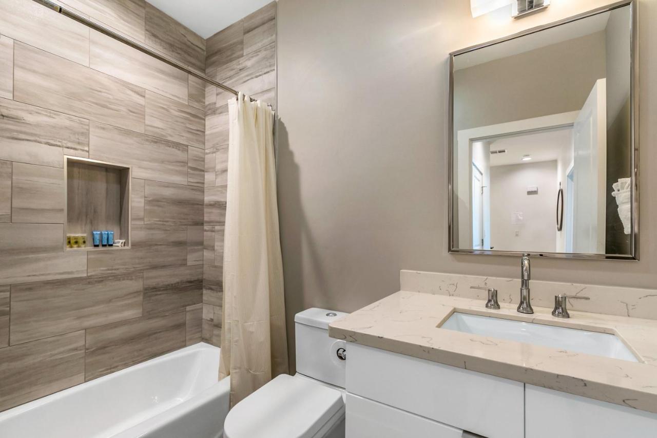Modern 4Br Townhouse In Bienville Villas 뉴올리언스 외부 사진